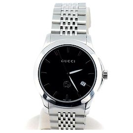 Zeitlose Edelstahl-Uhr von Gucci