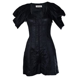 Autre Marque Avenue 8, Tutina nera con spalle a volant