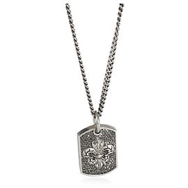 Autre Marque King Baby Pave Hundemarke Fleur-de-Lis mit schwarzen Diamanten in Silber
