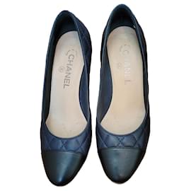 Chanel gesteppte Pumps 37