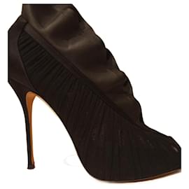 Schwarze Sandaletten mit Stiletto Absatz aus Satin - Autre Marque