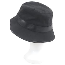 Sombrero bucket de poliéster GG Marmont GG en lona Gucci