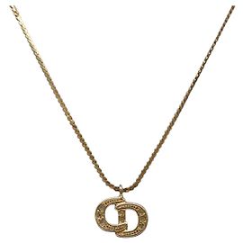 Collana in metallo dorato con logo CD in pietra Christian Dior Auth 140833