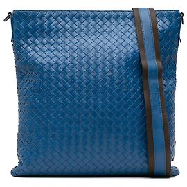 Bottega Veneta Crossbody Intrecciato in Nappa Blu