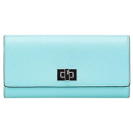 Fendi Peekaboo Langer Geldbeutel aus Hellblauem Leder