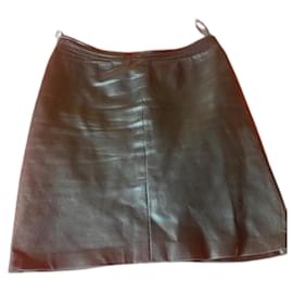 Minifalda Loewe de piel de cordero negra