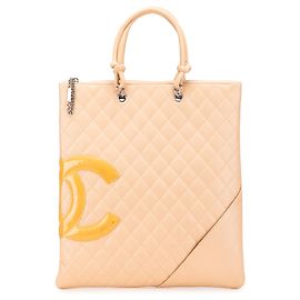 Bolso Tote plano Chanel Cambon Ligne de piel de cordero acolchada Beige