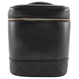 Beauty case vintage Chanel in pelle alta
