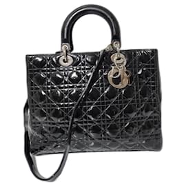 Borsa a tracolla Lady Dior grande in pelle verniciata Cannage nera di CHRISTIAN DIOR - Christian Dior