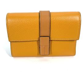Cartera tri-fold de cuero marrón Loewe