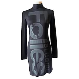 Wunderschönes schwarzes Kleid mit Rollkragen aus der Blugirl Folies Linie von BLUMARINE