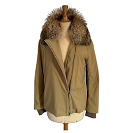 Prada Daunenjacke Parka mit abnehmbarem Pelzkragen beige