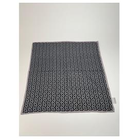 Sciarpa Vintage Celine Monogramma Macadam Nero e Bianco - Céline