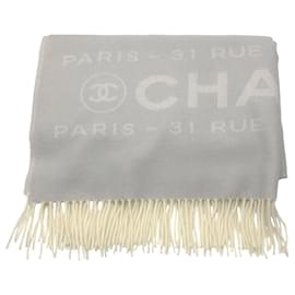 Sciarpa grande in cashmere con frange Chanel grigia / avorio 31 Rue Cambon Parigi