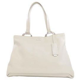 Borsa tote in pelle di vitello Miu Miu