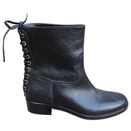 Botines Miu Miu de cuero negro