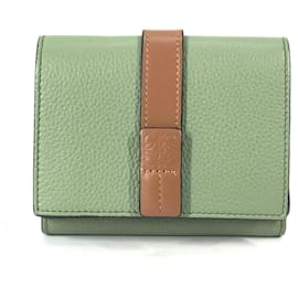Billetera Vertical Pequeña Anagram LOEWE