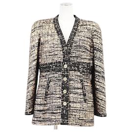 Chaqueta Chanel de tweed de mezcla de lana sin cuello