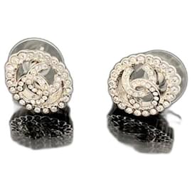 Orecchini Chanel CC Argento a Forma Ovale con Strass Doppio C