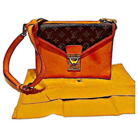 Louis Vuitton Monogramm Biface Umhängetasche Braun