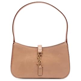 Saint Laurent Hobo Le 5 a 7 in pelle di vitello liscia marrone