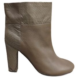 See by Chloé Stiefeletten aus Leder Khaki