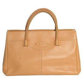 Borsa a mano Tod's in pelle caramello con cuciture a contrasto e manico superiore