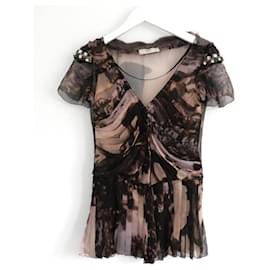 Blusa con stampa Temple, gioielli e rifinitura in pelliccia Prada Autunno 2004