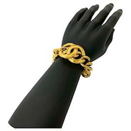 Gold Charm Armband mit Coco Mark Motiv von Chanel