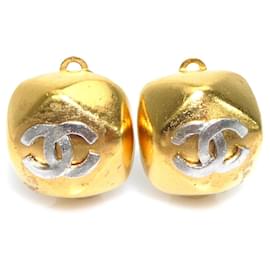 Orecchini in metallo con clip Coco Mark di Chanel