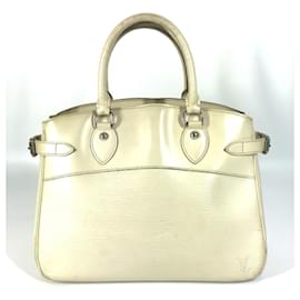 Borsa Tote Passy PM in Epi di Louis Vuitton