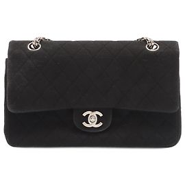 Chanel Timeless - Klassische Doppelklappen-Tasche aus gestepptem Jersey Mittel