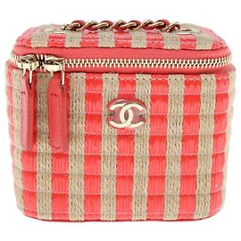 Chanel Vanity Case aus gewebter Raffia mit Henkel und Kette