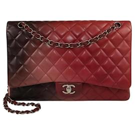 Borsa classica Chanel Maxi Ombre Degradé in pelle trapuntata rosa bordeaux con pattina singola