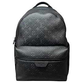 Louis Vuitton Discovery Monogram