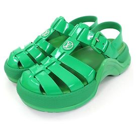 Sandali in pelle verniciata Louis Vuitton 1AB17J
