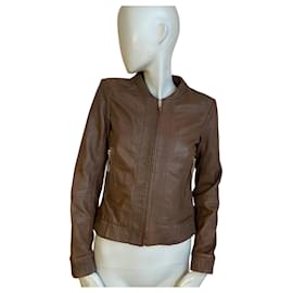 Chaqueta de cuero genuino marrón – Espíritu biker chic ✨ - Mango