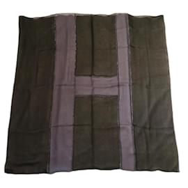 Foulard Hermès in doppia mussola di seta con ricami di perle Nero Blu Marino