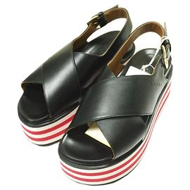 Sandalo con zeppa in pelle Marni Fussbett