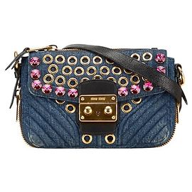 Borsa a tracolla Miu Miu decorata con gioielli