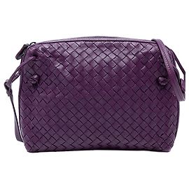 Bottega Veneta Crossbody Nodini in Nappa Intrecciato Viola