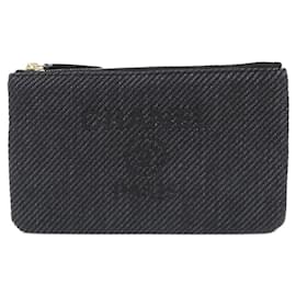 Pochette della linea Deauville di Chanel