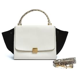 Borsa Céline Phoebe Philo Trapeze Media in Pelle Bianco Latte e Nero con Tracolla