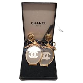 Orecchini a specchio con logo Chanel