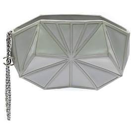 Clutch da polso Chanel in agnello perlato bianco Midnight Swim