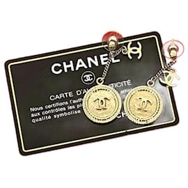 Orecchini a moneta Coco Mark di Chanel