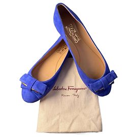 Bailarinas Salvatore Ferragamo Vara en ante azul