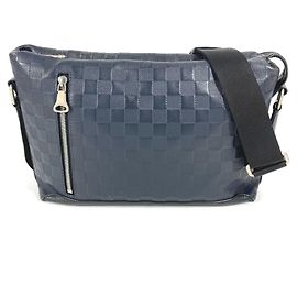 Bolso Messenger PM Damier Infini de Louis Vuitton