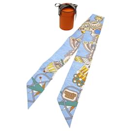 Foulard in seta Twilly Odyssey di Hermès