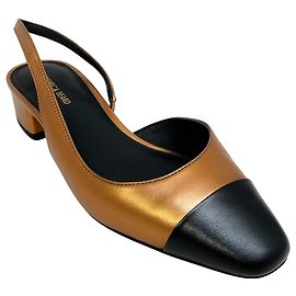 Décolleté slingback Cecile in pelle rame / nera di Veronica Beard